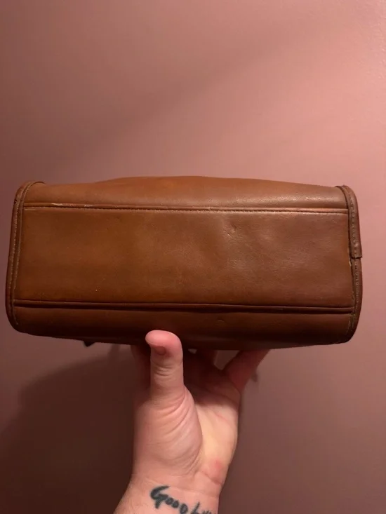 Vintage Coach Manor Bag - Picture 8 of 15